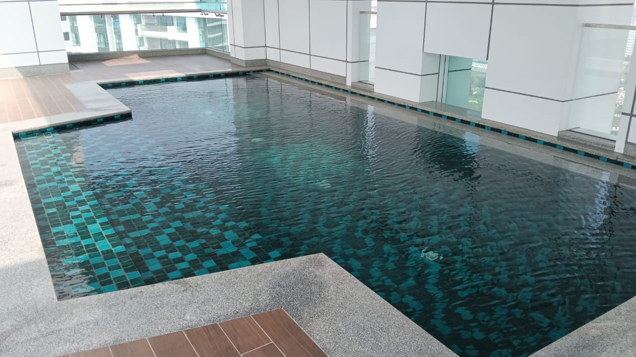 Pool tiling finishing
