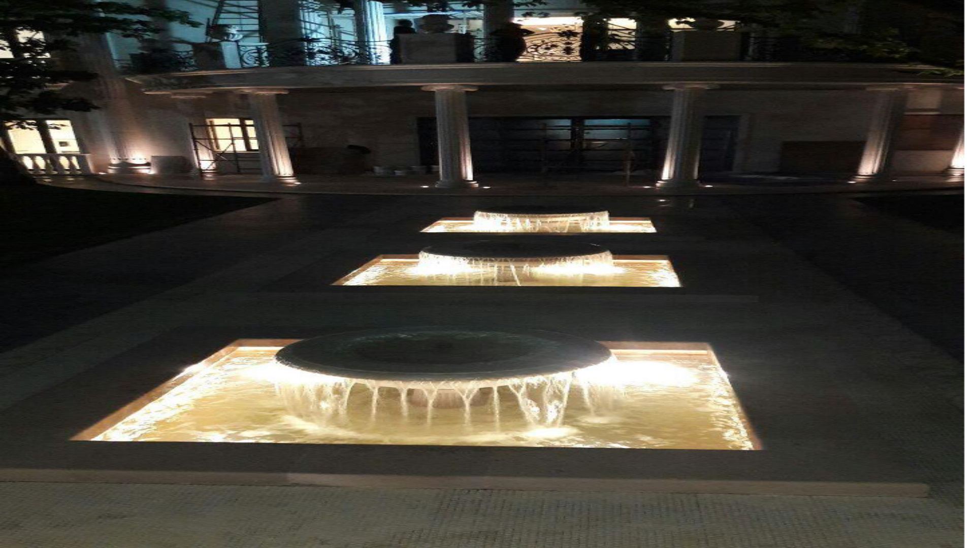 Illuminated night pool features
